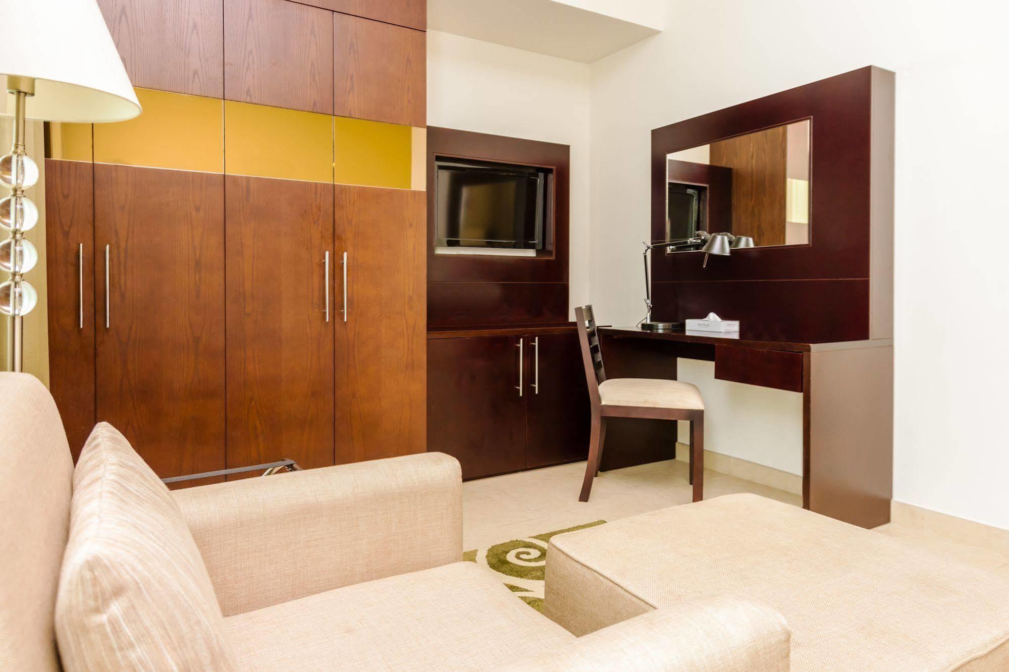Tower Hotel Apartments Abú Dhabí Exteriér fotografie